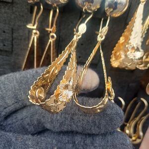 Elegant Gold Drop Earrings